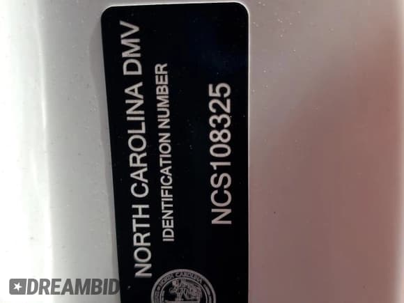 ✅ 2020 Chevrolet Silverado 1500 • VIN: NCS108325 • Лот: 54243285. Опубликован ранее на Copart с пробегом 118 246 миль. Бесплатный доступ к архиву аукционных продаж из США и подробный отчёт об истории автомобиля на DreamBid. Изображение 12.