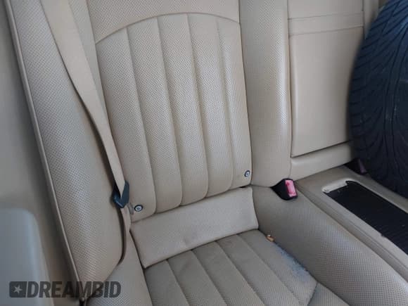 ✅ 2008 Mercedes-Benz CLS 550 • VIN: WDDDJ72XX8A132597 • Lot: 43147702. Listed on IAAI with Not provided. Free auction sales archive from the USA and detailed vehicle history report at DreamBid. Image 8.