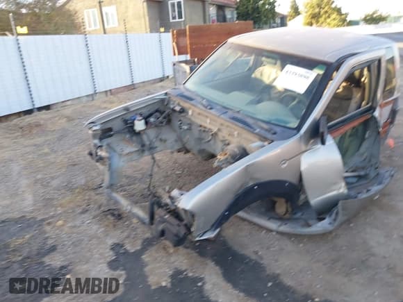 ✅ 2002 Nissan Frontier XE • VIN: 1N6DD26SX2C329555 • Lot: 43393898. Listed on IAAI with Not provided. Free auction sales archive from the USA and detailed vehicle history report at DreamBid. Image 6.