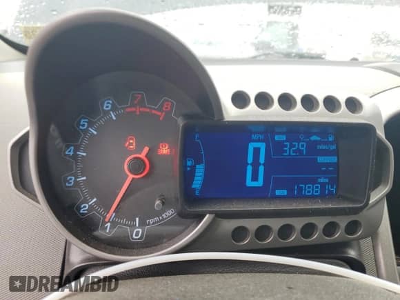 2013 Chevrolet Sonic LT с VIN 1G1JD6SH1D4180613, выставлен на аукционе Copart как лот 58406225 с пробегом 178 814 миль миль и Чистый • Clean title. История ставок и продаж доступна на DreamBid. Изображение 9.