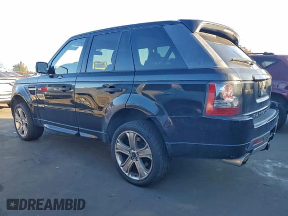 ✅ 2011 Land Rover Range Rover Sport HSE • VIN: SALSF2D44BA297487 • Lot: 96629075. Listed on Copart with 150,725 mi. Free auction sales archive from the USA and detailed vehicle history report at DreamBid. Image 2.