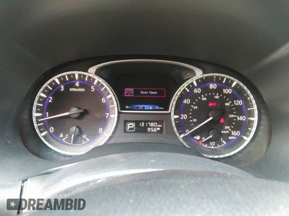 ✅ 2020 Infiniti QX60 Luxe • VIN: 5N1DL0MN6LC528820 • Lot: 42437639. Wystawiony na IAAI z przebiegiem 131 780 mil. Bezpłatny archiwum sprzedaży aukcyjnych z USA i szczegółowy raport historii pojazdu na DreamBid. Zdjęcie 7.