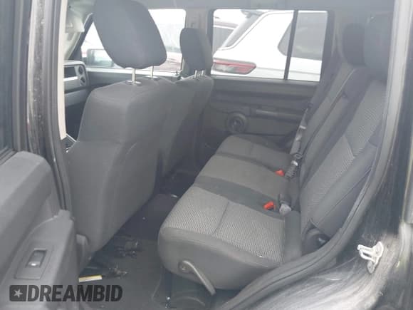 ✅ 2008 Jeep Commander Sport • VIN: 1J8HG48K18C114216 • Lot: 39373542. Listed on IAAI with 168,064 mi. Free auction sales archive from the USA and detailed vehicle history report at DreamBid. Image 8.