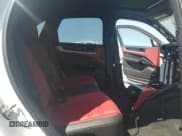 ✅ 2024 Porsche Cayenne • VIN: WP1AA2AY6RDA12143 • Lot: 70596385. Wystawiony na Copart z przebiegiem Nie podano. Bezpłatny archiwum sprzedaży aukcyjnych z USA i szczegółowy raport historii pojazdu na DreamBid. Zdjęcie 11.