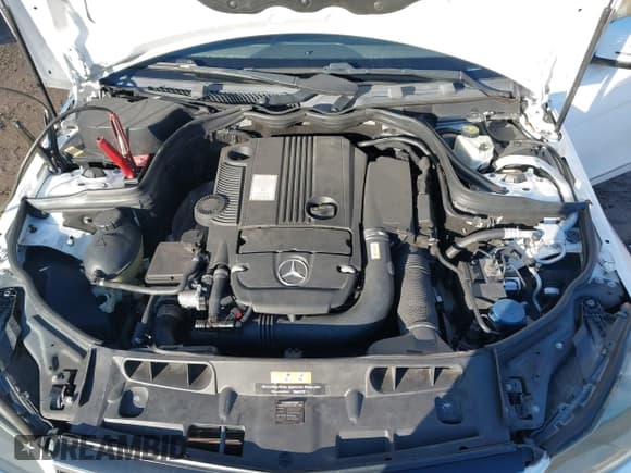 ✅ 2014 Mercedes-Benz C 250 Sport • VIN: WDDGF4HB6ER314397 • Lot: 43896643. Wystawiony na IAAI z przebiegiem 135 214 mil. Bezpłatny archiwum sprzedaży aukcyjnych z USA i szczegółowy raport historii pojazdu na DreamBid. Zdjęcie 10.