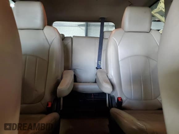 ✅ 2012 Chevrolet Traverse LTZ • VIN: 1GNKVLED1CJ114070 • Lot: 70357965. Wystawiony na Copart z przebiegiem 170 770 mil. Bezpłatny archiwum sprzedaży aukcyjnych z USA i szczegółowy raport historii pojazdu na DreamBid. Zdjęcie 10.