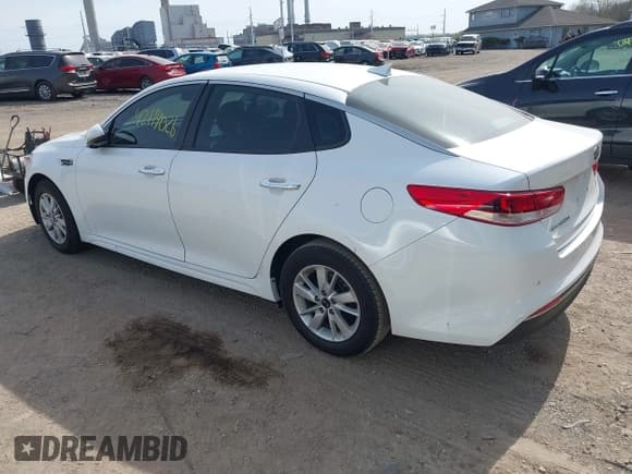 ✅ 2018 Kia Optima S • VIN: 5XXGT4L37JG217435 • Lot: 42114026. Listed on IAAI with 110,982 mi. Free auction sales archive from the USA and detailed vehicle history report at DreamBid. Image 3.