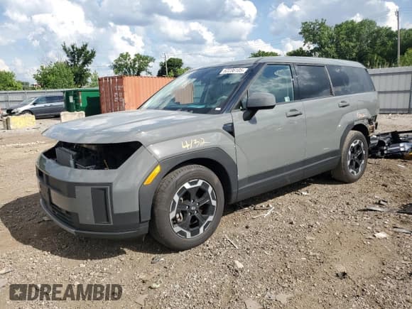 ✅ 2024 Hyundai Santa Fe SE • VIN: 5NMP14GL0RH007627 • Lot: 62236105. Wystawiony na Copart z przebiegiem 25 584 mil. Bezpłatny archiwum sprzedaży aukcyjnych z USA i szczegółowy raport historii pojazdu na DreamBid. Zdjęcie 1.