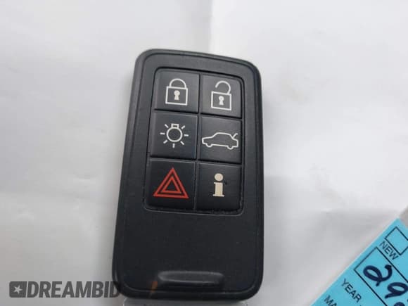 ✅ 2015 Volvo XC60 T5 Drive-E Premier • VIN: YV440MDB9F2613538 • Lot: 42183886. Listed on IAAI with 115,768 mi. Free auction sales archive from the USA and detailed vehicle history report at DreamBid. Image 11.