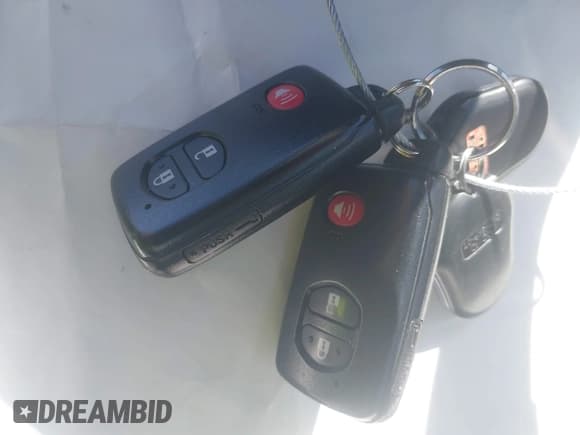 ✅ 2014 Toyota Prius Two • VIN: JTDZN3EU0E3326442 • Лот: 43022435. Опубликован ранее на IAAI с пробегом 173 072 миль. Бесплатный доступ к архиву аукционных продаж из США и подробный отчёт об истории автомобиля на DreamBid. Изображение 11.