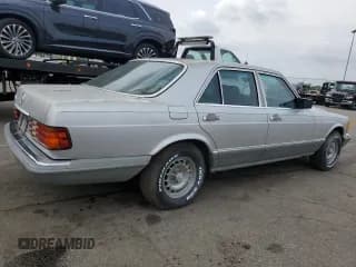 ✅ 1985 Mercedes-Benz 380 • VIN: WDBCA32C1FA105232 • Lot: 55124875. Listed on Copart with 150,676 mi. Free auction sales archive from the USA and detailed vehicle history report at DreamBid. Image 3.