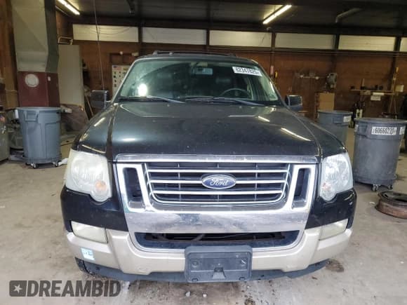 ✅ 2010 Ford Explorer Eddie Bauer • VIN: 1FMEU6EE0AUA03567 • Lot: 82347825. Wystawiony na Copart z przebiegiem 235 856 mil. Bezpłatny archiwum sprzedaży aukcyjnych z USA i szczegółowy raport historii pojazdu na DreamBid. Zdjęcie 5.