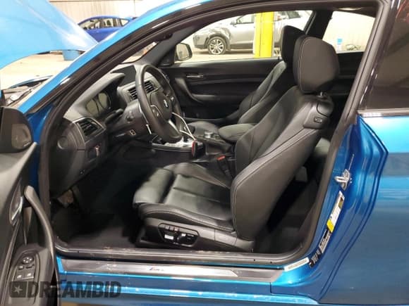 ✅ 2020 BMW 2 Series M240i • VIN: WBA2J5C07L7F81572 • Lot: 72410123. Listed on Copart with 19,275 mi. Free auction sales archive from the USA and detailed vehicle history report at DreamBid. Image 7.