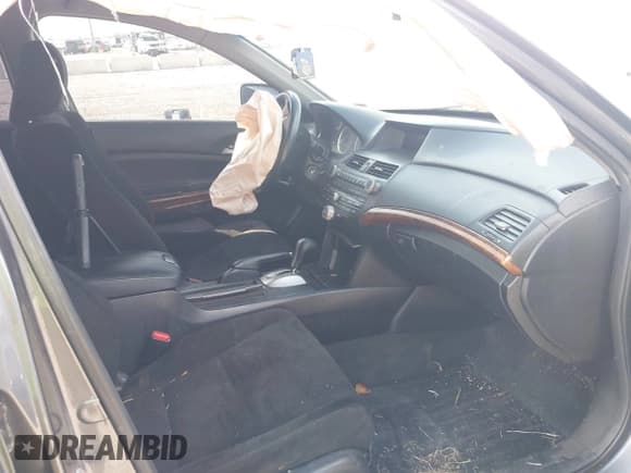 ✅ 2011 Honda Accord EX • VIN: 1HGCP2F78BA109734 • Lot: 43310171. Listed on IAAI with 162,733 mi. Free auction sales archive from the USA and detailed vehicle history report at DreamBid. Image 5.