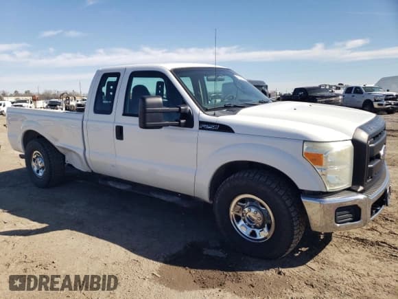 ✅ 2011 Ford F-250 XL • VIN: 1FT7X2A66BEC37719 • Lot: 46399235. Listed on Copart with 243,220 mi. Free auction sales archive from the USA and detailed vehicle history report at DreamBid. Image 4.