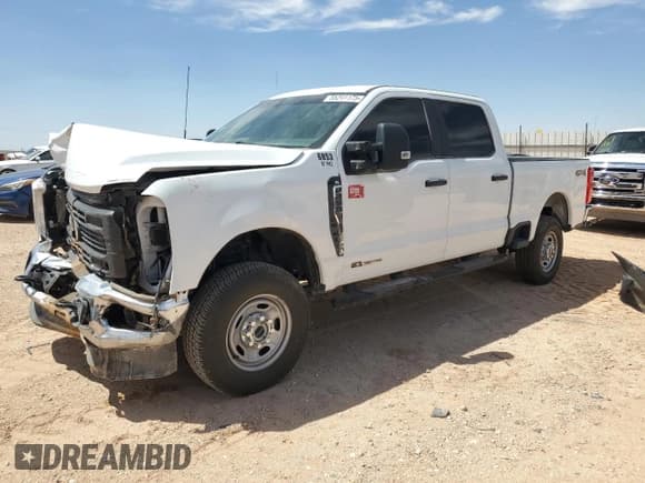 ✅ 2024 Ford F-250 XL • VIN: 1FT7W2BT2REF41857 • Lot: 55291175. Listed on Copart with 6,702 mi. Free auction sales archive from the USA and detailed vehicle history report at DreamBid. Image 1.
