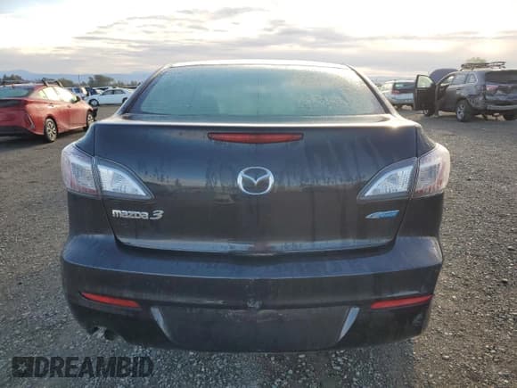 ✅ 2013 Mazda 3 i Sport • VIN: JM1BL1U8XD1701375 • Лот: 86716415. Опубликован ранее на Copart с пробегом 73 797 миль. Бесплатный доступ к архиву аукционных продаж из США и подробный отчёт об истории автомобиля на DreamBid. Изображение 6.