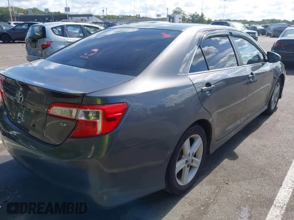 ✅ 2012 Toyota Camry L • VIN: 4T1BF1FK5CU202864 • Lot: 43126859. Wystawiony na IAAI z przebiegiem 100 347 mil. Bezpłatny archiwum sprzedaży aukcyjnych z USA i szczegółowy raport historii pojazdu na DreamBid. Zdjęcie 4.