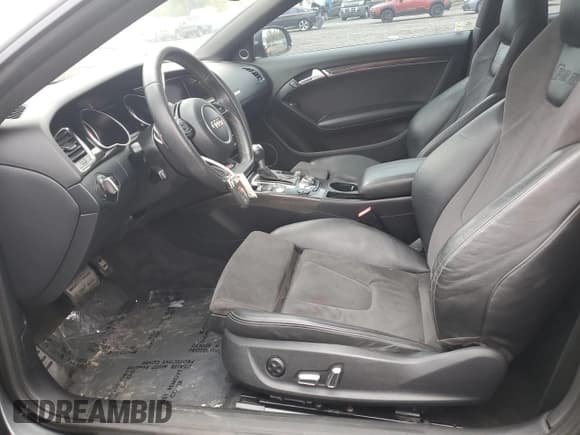 ✅ 2013 Audi RS 5 • VIN: WUAC6AFRXDA900429 • Lot: 91041755. Listed on Copart with Not provided. Free auction sales archive from the USA and detailed vehicle history report at DreamBid. Image 7.