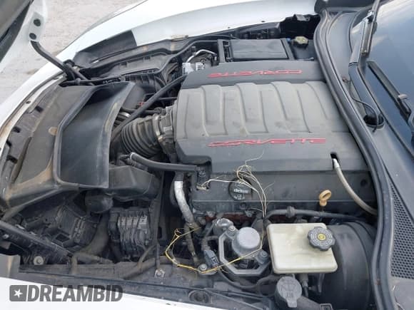 ✅ 2015 Chevrolet Corvette 1LT • VIN: 1G1YB2D7XF5117802 • Lot: 43017939. Wystawiony na IAAI z przebiegiem 54 180 mil. Bezpłatny archiwum sprzedaży aukcyjnych z USA i szczegółowy raport historii pojazdu na DreamBid. Zdjęcie 20.