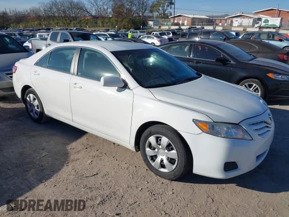 ✅ 2011 Toyota Camry XLE • VIN: 4T1BF3EK4BU588933 • Lot: 43715513. Wystawiony na IAAI z przebiegiem 247 891 mil. Bezpłatny archiwum sprzedaży aukcyjnych z USA i szczegółowy raport historii pojazdu na DreamBid. Zdjęcie 1.