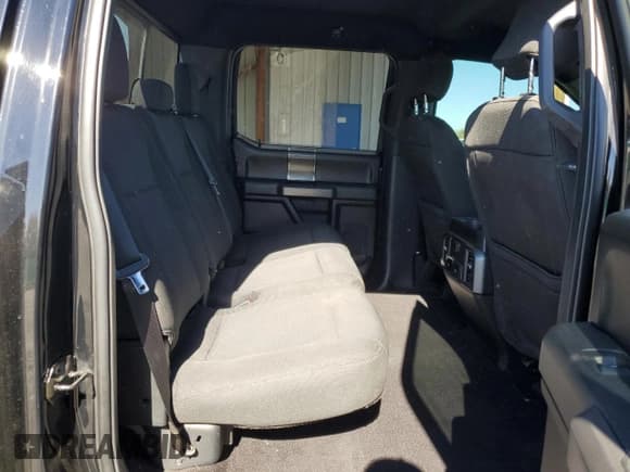 ✅ 2018 Ford F-150 XLT • VIN: 1FTEW1EP5JFD27380 • Lot: 89558185. Wystawiony na Copart z przebiegiem 135 365 mil. Bezpłatny archiwum sprzedaży aukcyjnych z USA i szczegółowy raport historii pojazdu na DreamBid. Zdjęcie 10.