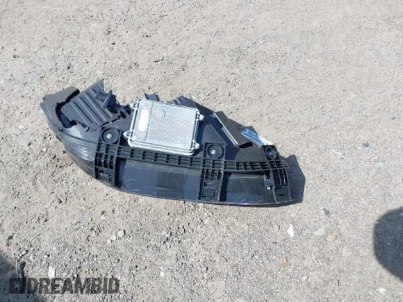 ✅ 2020 Tesla Model X Performance • VIN: 5YJXCDE41LF243959 • Лот: 41994325. Опубликован ранее на IAAI с пробегом 51 818 миль. Бесплатный доступ к архиву аукционных продаж из США и подробный отчёт об истории автомобиля на DreamBid. Изображение 12.