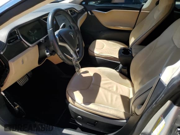 ✅ 2012 Tesla Model S Performance • VIN: 5YJSA1DP4CFS00811 • Lot: 50687065. Wystawiony na Copart z przebiegiem 58 846 mil. Bezpłatny archiwum sprzedaży aukcyjnych z USA i szczegółowy raport historii pojazdu na DreamBid. Zdjęcie 7.