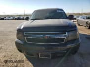 ✅ 2010 Chevrolet Suburban LS • VIN: 1GNUCHE07AR220594 • Lot: 91114965. Wystawiony na Copart z przebiegiem 257 543 mil. Bezpłatny archiwum sprzedaży aukcyjnych z USA i szczegółowy raport historii pojazdu na DreamBid. Zdjęcie 5.