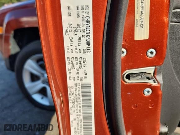 ✅ 2012 Jeep Patriot Latitude • VIN: 1C4NJPFA6CD674131 • Lot: 70163595. Wystawiony na Copart z przebiegiem 182 073 mil. Bezpłatny archiwum sprzedaży aukcyjnych z USA i szczegółowy raport historii pojazdu na DreamBid. Zdjęcie 13.