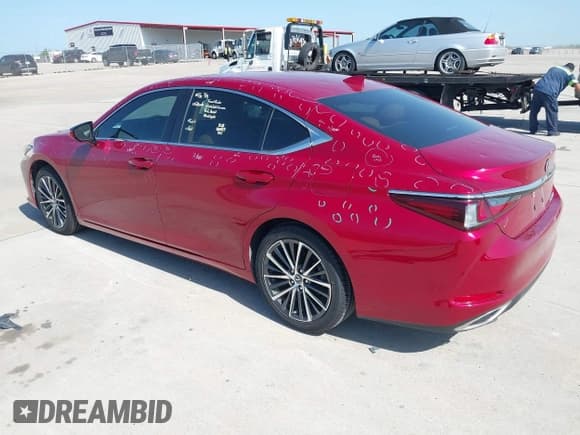 ✅ 2023 Lexus ES 350 • VIN: 58ADZ1B11PU157692 • Lot: 42023227. Wystawiony na IAAI z przebiegiem 40 437 mil. Bezpłatny archiwum sprzedaży aukcyjnych z USA i szczegółowy raport historii pojazdu na DreamBid. Zdjęcie 3.