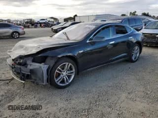✅ 2013 Tesla Model S Performance • VIN: 5YJSA1DP8DFP04280 • Lot: 93947545. Wystawiony na Copart z przebiegiem Nie podano. Bezpłatny archiwum sprzedaży aukcyjnych z USA i szczegółowy raport historii pojazdu na DreamBid. Zdjęcie 1.