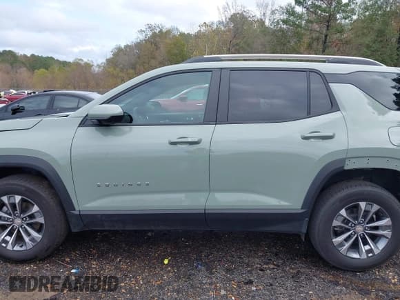 ✅ 2025 Chevrolet Equinox AWD LT • VIN: 3GNAXPEG7SL209991 • Lot: 43775090. Listed on IAAI with Not provided. Free auction sales archive from the USA and detailed vehicle history report at DreamBid. Image 14.