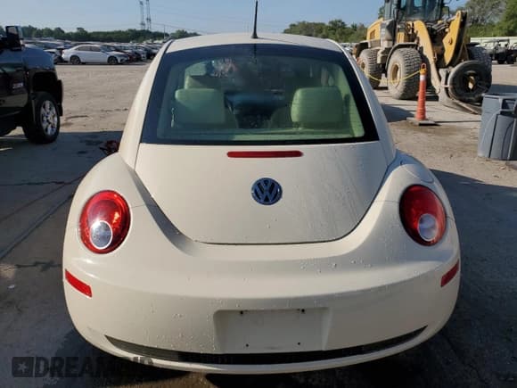 ✅ 2008 Volkswagen Beetle S • VIN: 3VWRW31C28M504992 • Lot: 67981175. Wystawiony na Copart z przebiegiem 156 346 mil. Bezpłatny archiwum sprzedaży aukcyjnych z USA i szczegółowy raport historii pojazdu na DreamBid. Zdjęcie 6.