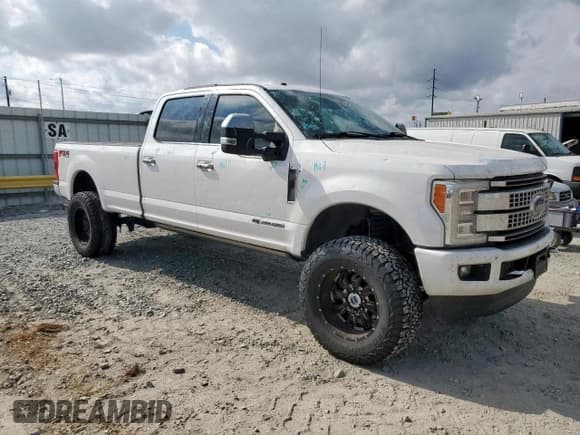 ✅ 2018 Ford F-350 XL • VIN: 1FT8W3BT7JEC39012 • Лот: 94060465. Опубликован ранее на Copart с пробегом 167 845 миль. Бесплатный доступ к архиву аукционных продаж из США и подробный отчёт об истории автомобиля на DreamBid. Изображение 4.