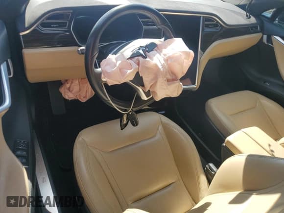 ✅ 2015 Tesla Model S 85D • VIN: 5YJSA1E20FF110479 • Lot: 72060365. Listed on Copart with Not provided. Free auction sales archive from the USA and detailed vehicle history report at DreamBid. Image 8.