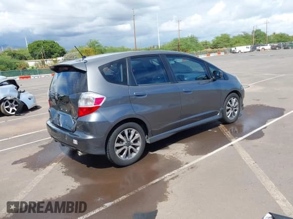 ✅ 2013 Honda Fit Sport • VIN: JHMGE8H56DC060852 • Лот: 43373220. Опубликован ранее на IAAI с пробегом 130 501 миль. Бесплатный доступ к архиву аукционных продаж из США и подробный отчёт об истории автомобиля на DreamBid. Изображение 4.