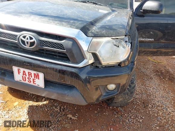 ✅ 2013 Toyota Tacoma • VIN: 3TMLU4EN3DM106670 • Lot: 41696618. Listed on IAAI with 176,353 mi. Free auction sales archive from the USA and detailed vehicle history report at DreamBid. Image 6.
