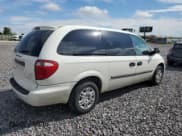 ✅ 2005 Dodge Caravan SE • VIN: 1D4GP24E75B304548 • Lot: 82234875. Wystawiony na Copart z przebiegiem 157 982 mil. Bezpłatny archiwum sprzedaży aukcyjnych z USA i szczegółowy raport historii pojazdu na DreamBid. Zdjęcie 3.