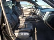 ✅ 2018 Porsche Cayenne S • VIN: WP1AB2A21JLA60345 • Lot: 80791995. Wystawiony na Copart z przebiegiem 48 348 mil. Bezpłatny archiwum sprzedaży aukcyjnych z USA i szczegółowy raport historii pojazdu na DreamBid. Zdjęcie 7.