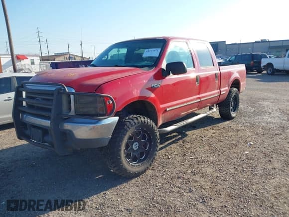 ✅ 1999 Ford F-250 XL • VIN: 1FTNW20F8XEA78401 • Lot: 43347971. Wystawiony na IAAI z przebiegiem 333 081 mil. Bezpłatny archiwum sprzedaży aukcyjnych z USA i szczegółowy raport historii pojazdu na DreamBid. Zdjęcie 17.