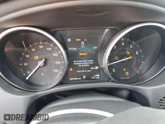 ✅ 2018 Jaguar XE 25t • VIN: SAJAR4FX3JCP31304 • Lot: 83822645. Wystawiony na Copart z przebiegiem 120 189 mil. Bezpłatny archiwum sprzedaży aukcyjnych z USA i szczegółowy raport historii pojazdu na DreamBid. Zdjęcie 9.