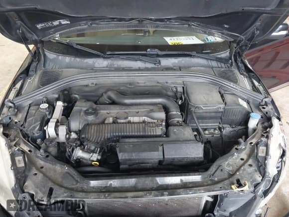 ✅ 2015 Volvo XC60 T5 • VIN: YV4612RK5F2632557 • Lot: 42257821. Wystawiony na IAAI z przebiegiem 151 372 mil. Bezpłatny archiwum sprzedaży aukcyjnych z USA i szczegółowy raport historii pojazdu na DreamBid. Zdjęcie 10.