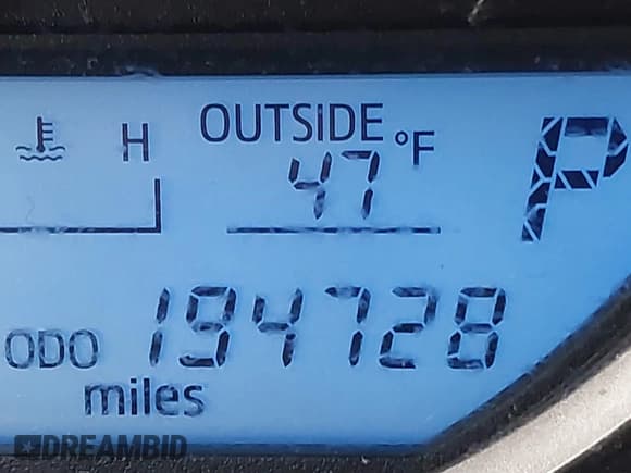 ✅ 2015 Toyota RAV4 LE • VIN: JTMBFREV9FD168527 • Lot: 43750685. Listed on IAAI with 194,728 mi. Free auction sales archive from the USA and detailed vehicle history report at DreamBid. Image 16.