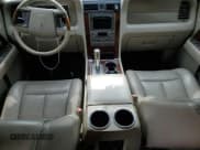 ✅ 2013 Lincoln Navigator • VIN: 5LMJJ3H57DEL08643 • Lot: 57130835. Listed on Copart with 156,106 mi. Free auction sales archive from the USA and detailed vehicle history report at DreamBid. Image 8.