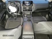 ✅ 2024 Nissan Pathfinder S • VIN: 5N1DR3AC9RC313265 • Lot: 85279355. Wystawiony na Copart z przebiegiem 30 758 mil. Bezpłatny archiwum sprzedaży aukcyjnych z USA i szczegółowy raport historii pojazdu na DreamBid. Zdjęcie 8.