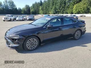 2025 Hyundai Sonata Limited z VIN KMHL54JJ8SA106587, wystawiony jako Copart lot #69688325 z przebiegiem 1 777 mil mil oraz Szkoda całkowita • Salvage title. Historia ofert i sprzedaży dostępna na DreamBid. Obrazek 1.