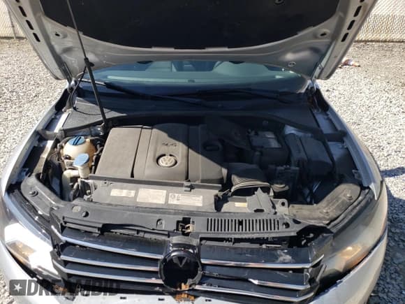 ✅ 2013 Volkswagen Passat Wolfsburg Edition • VIN: 1VWAP7A37DC133728 • Lot: 51570485. Listed on Copart with 190,876 mi. Free auction sales archive from the USA and detailed vehicle history report at DreamBid. Image 12.