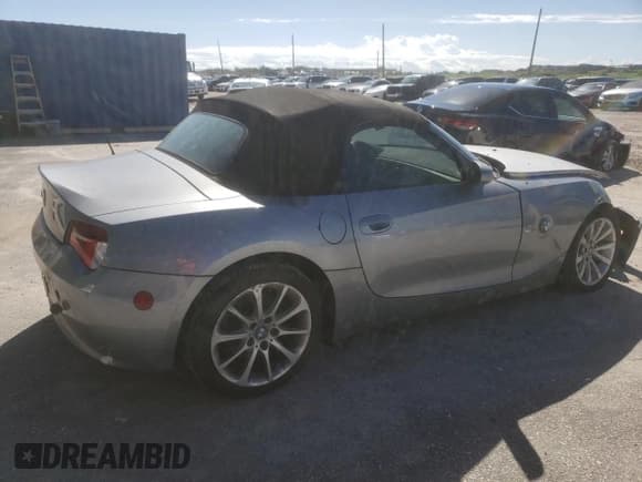 ✅ 2007 BMW Z4 3.0i • VIN: 4USBU33547LW60647 • Lot: 85870665. Listed on Copart with 79,846 mi. Free auction sales archive from the USA and detailed vehicle history report at DreamBid. Image 3.