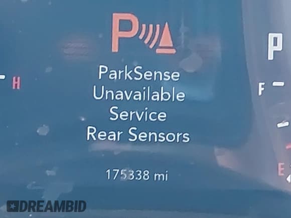 ✅ 2018 Dodge Challenger R/T • VIN: 2C3CDZBT6JH328084 • Лот: 42148701. Опубликован ранее на IAAI с пробегом 175 338 миль. Бесплатный доступ к архиву аукционных продаж из США и подробный отчёт об истории автомобиля на DreamBid. Изображение 15.